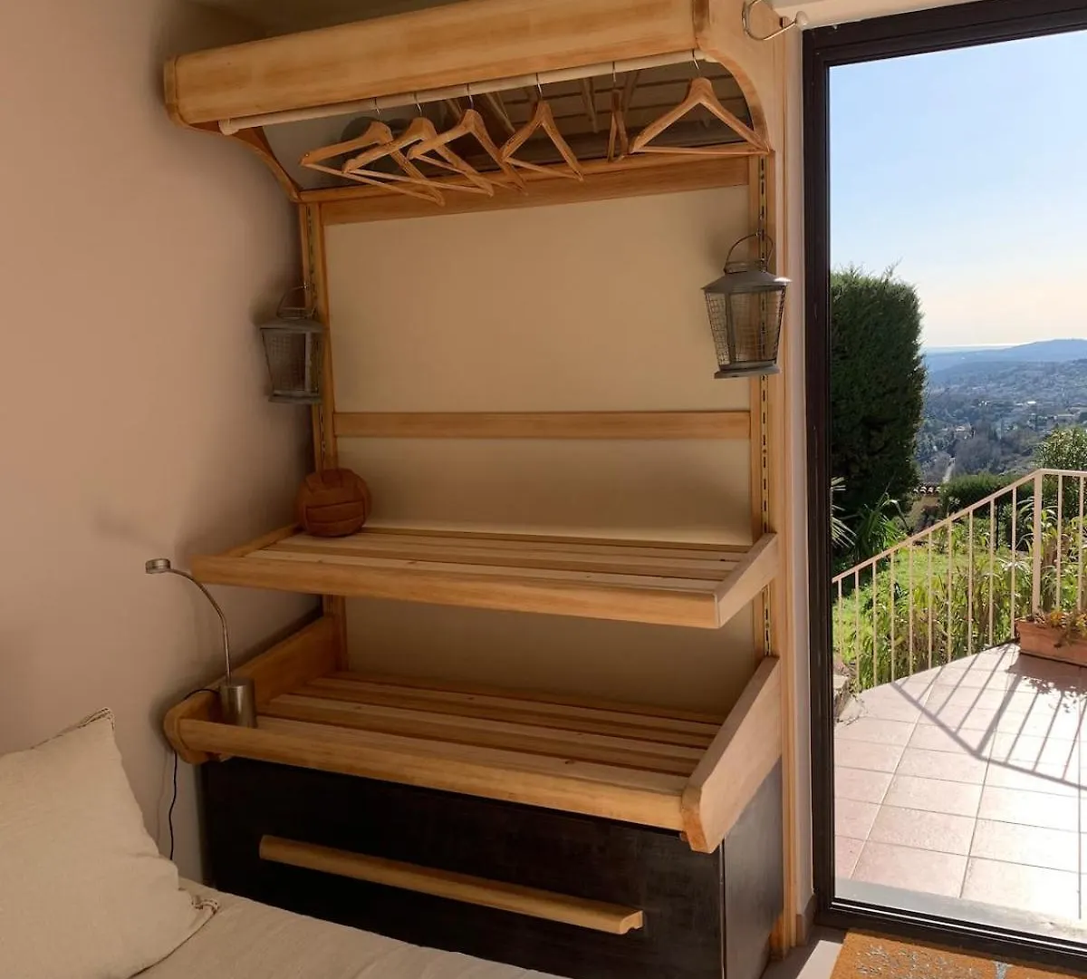Loft Jacuzzi Sauna Pool Yoga Sea View Love-Room Saint-Jeannet  Apartment Saint-Jeannet (Alpes-Maritimes)